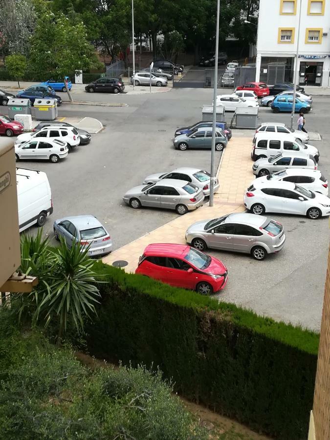 Luminoso Y Amplio Apartamento Sevilla Eksteriør billede